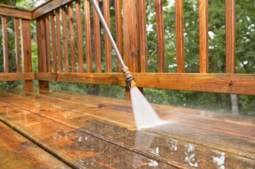 Deck pressure washing in Morehead City NC